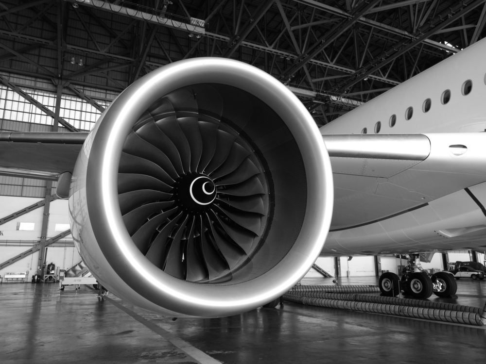 engine of airplane