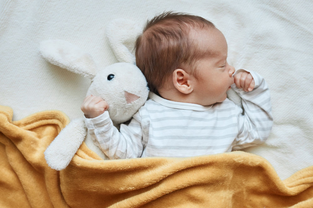 newborn photography ideas use personal items