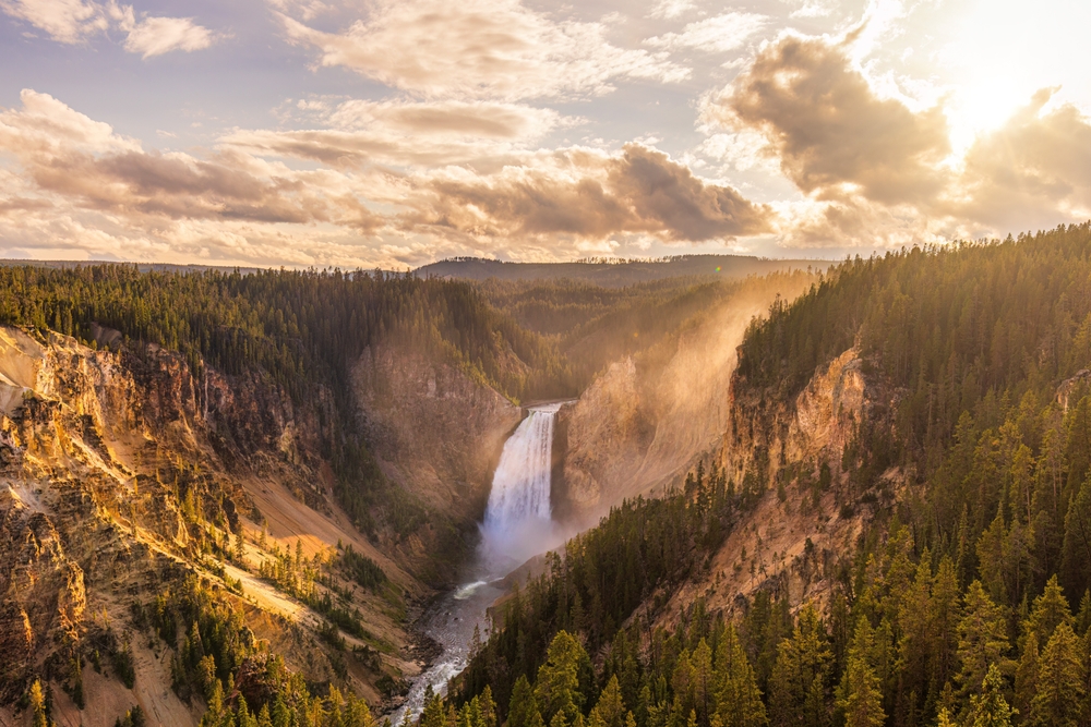 sunset at the Grand Canyon of the Yellowstone